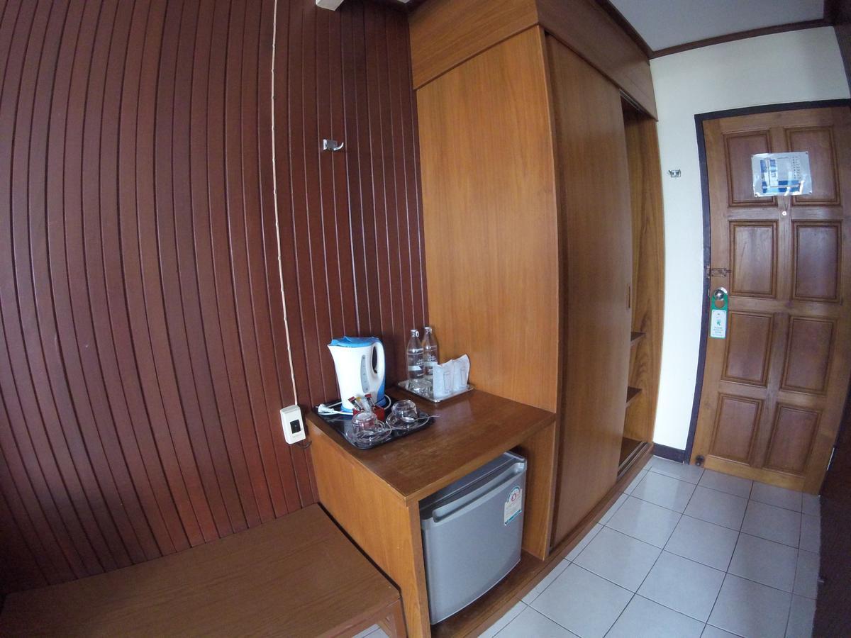 Tapee Hotel Сурат-Тхані Екстер'єр фото