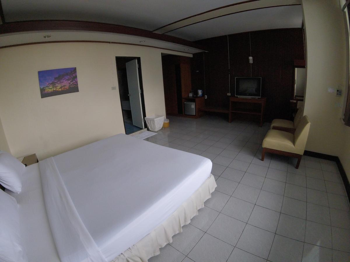 Tapee Hotel Сурат-Тхані Екстер'єр фото